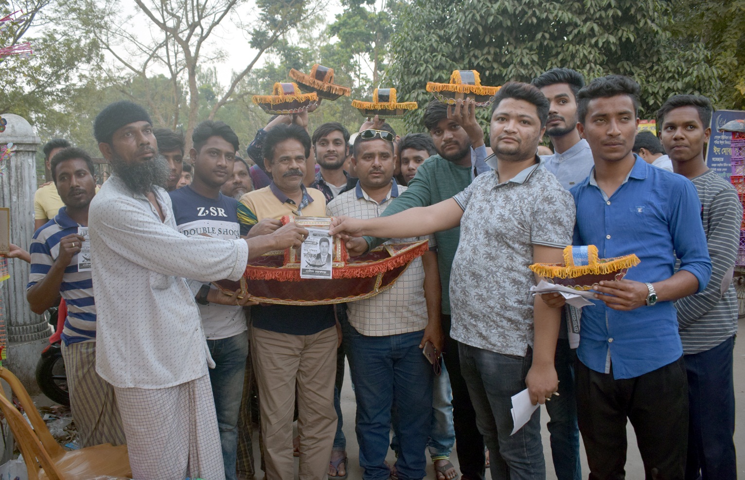 দেশের ও বগুড়ার উন্নয়নে নৌকা মার্কায় ভোট দিন