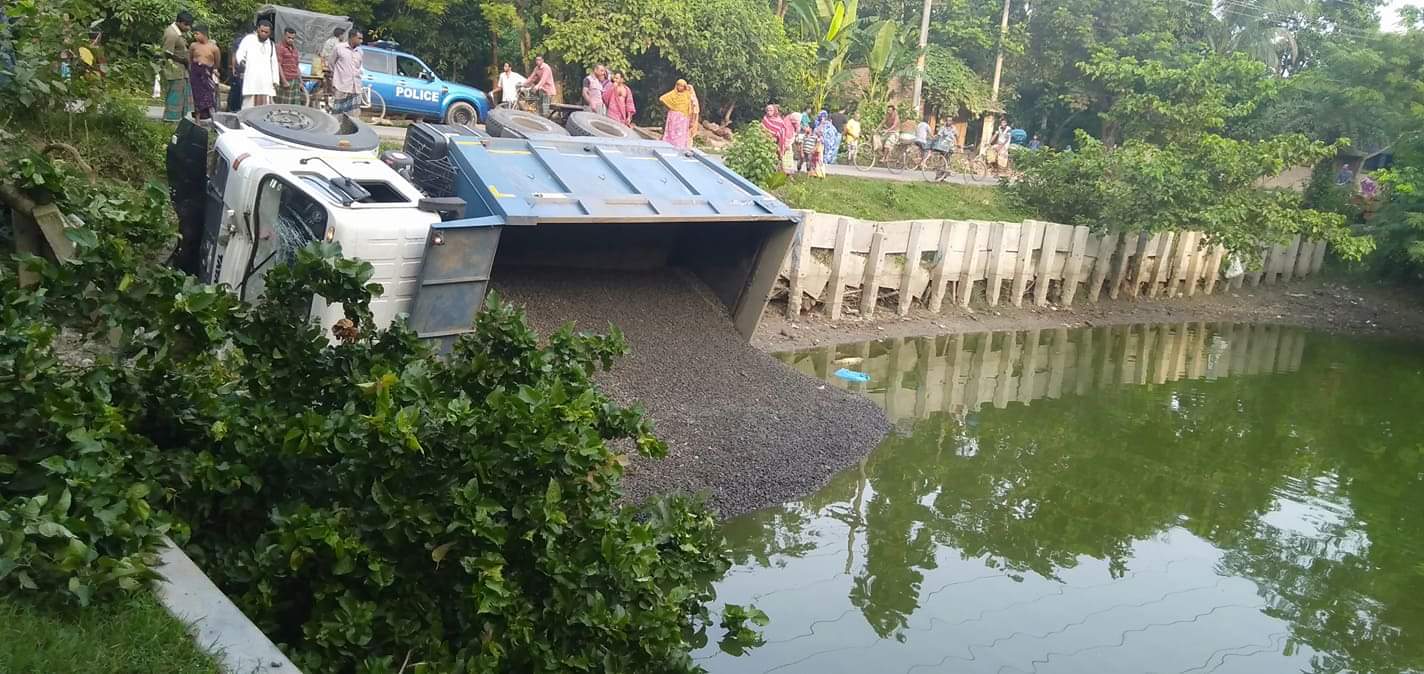 যশোর সাতক্ষীরা সড়ক দুর্ঘটনায় নিহত-১