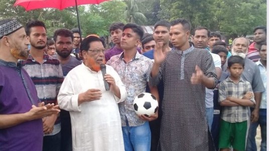 সাতক্ষীরার তাঁতীলীগের উদ্যোগে নকআউট ফুটবল টুর্নামেন্ট শুরু