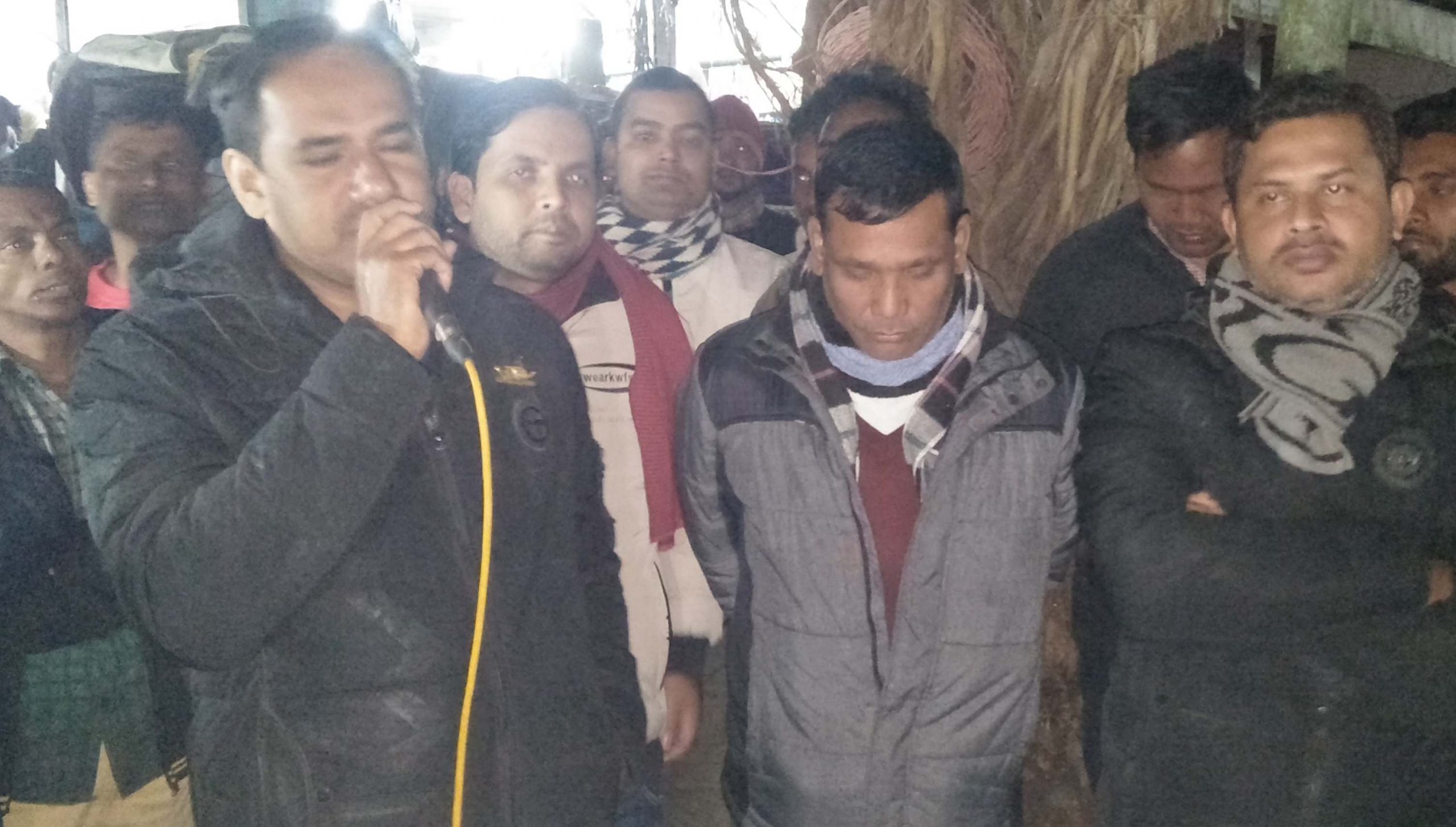 ঠাকুরগাঁওয়ে নৌকা প্রার্থীর পিতাকে কটুক্তি করায় প্রতিবাদ সভা
