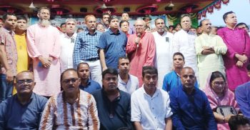 তেলের দাম ৫ টাকা কমিয়ে সরকার জনগণের সাথে তামাশা করছে – রিজভী
